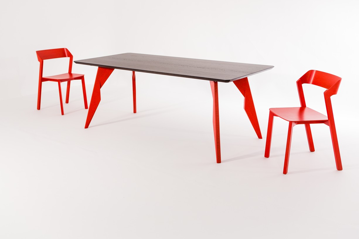 Kolekcia stolov v spolupráci s firmou Karpiš